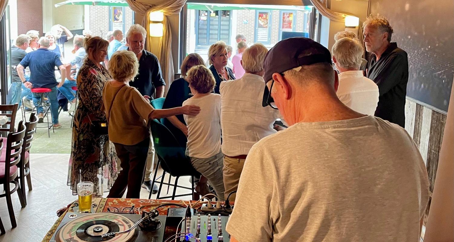 Kermismatinee met Vinylzuchtige Types